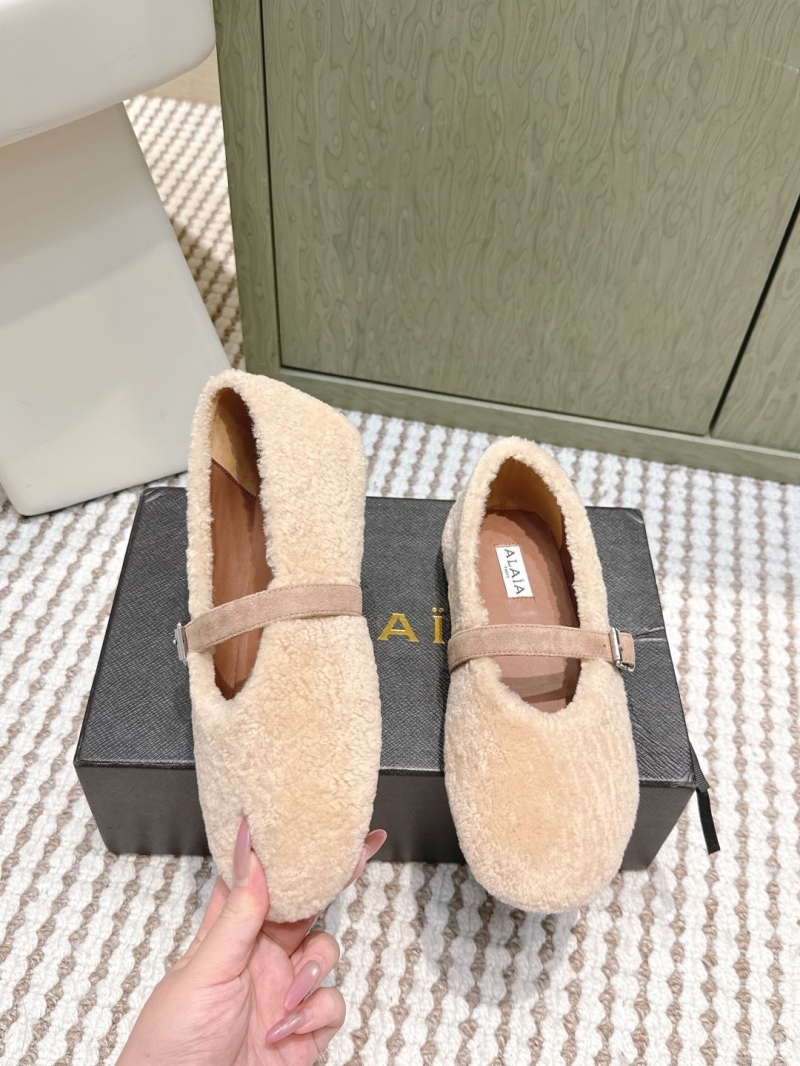 Alaia Flat Shoes